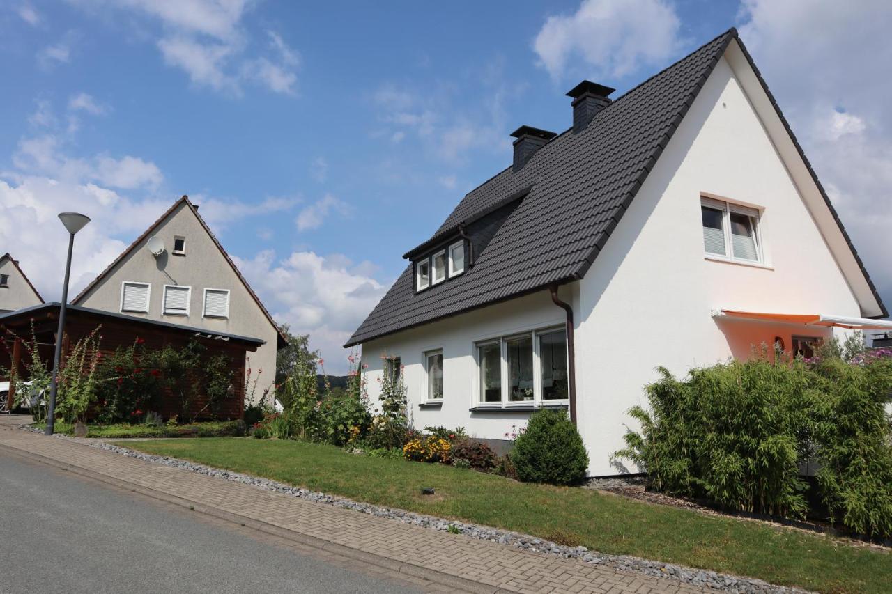 Ferienwohnung Dicke Linde Schmallenberg Buitenkant foto
